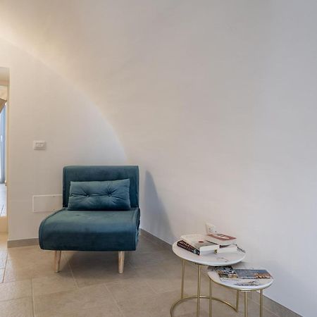Suite La Scala Del Borgo Cisternino Bagian luar foto